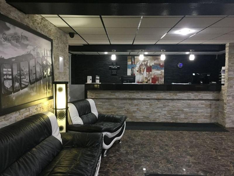 Super 8 By Wyndham Red Deer City Centre Buitenkant foto