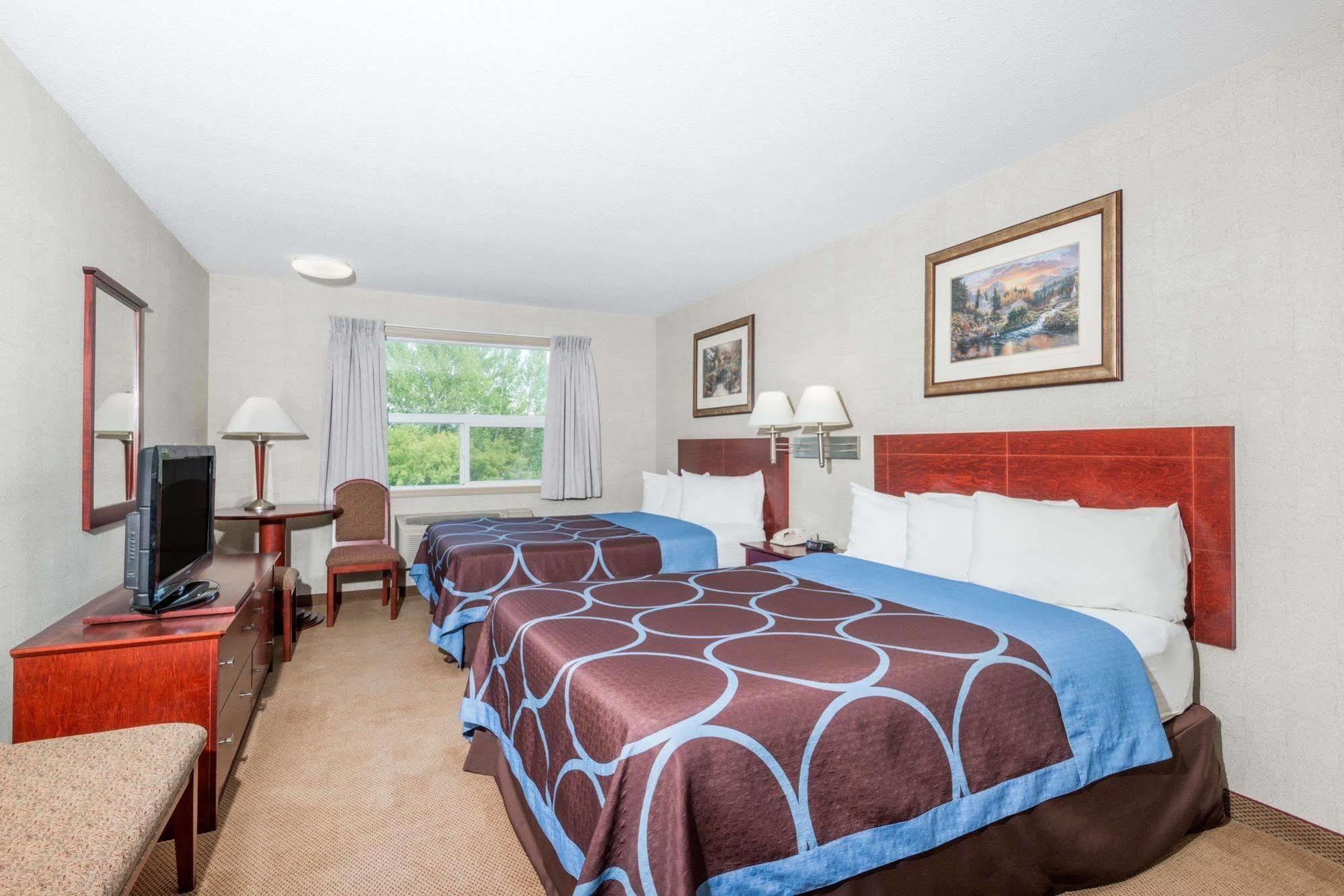 Super 8 By Wyndham Red Deer City Centre Buitenkant foto